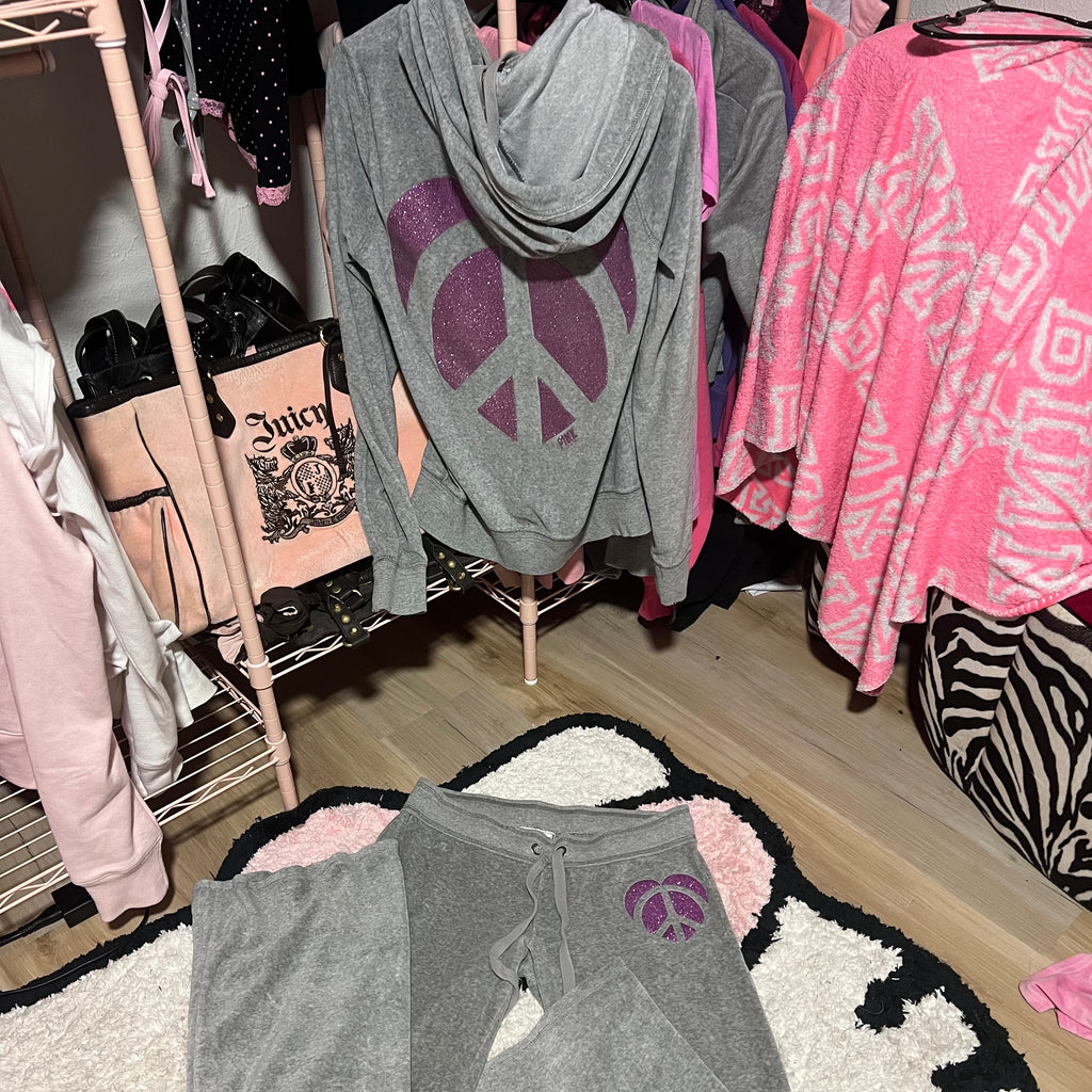 2009 Vintage Victoria’s Secret pink peace sign tracksuit